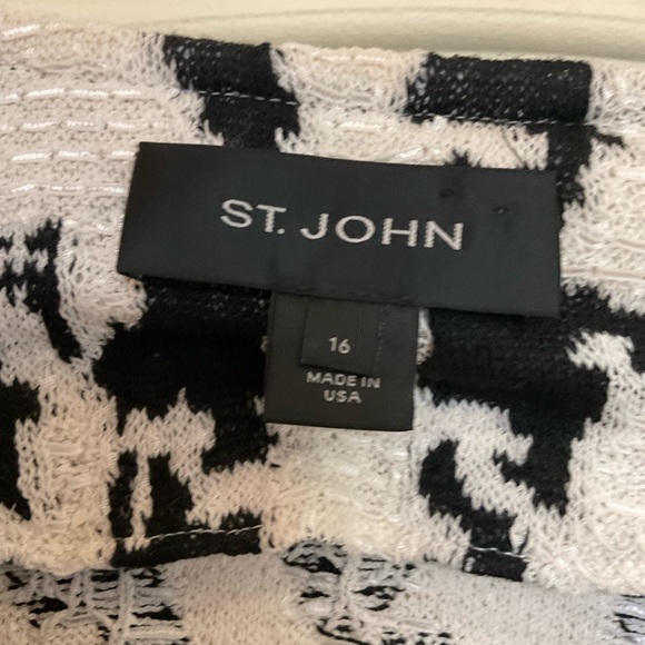 St John jacket - Picture 2 of 3